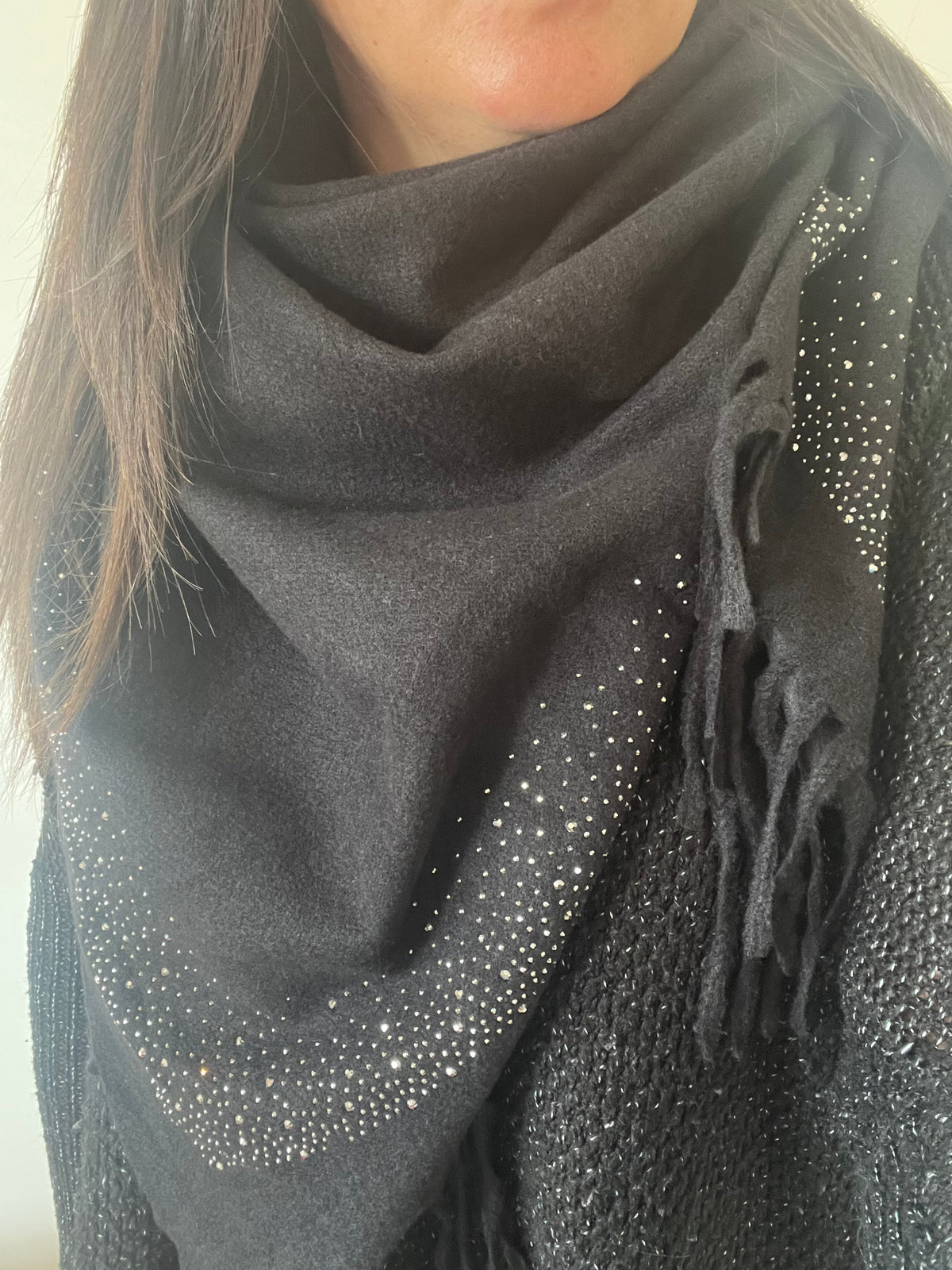Foulard carré noir à strass et franges