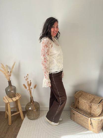 Pantalon "Ari" à clous marron